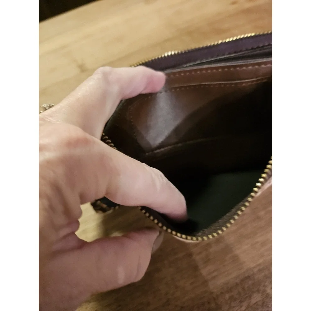 Ladies‎ Leather Wristlet With Peacock Design. 3 Divided Sections